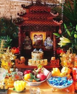 Cách lập bàn thờ Thần Tài tại gia chuẩn phong thuỷ không quá phức tạp, quý khách có thể thực hiện nếu nắm được đầy đủ các thông tin cần thiết