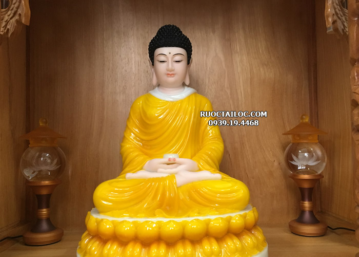 Tượng Phật Thích Ca Mâu Ni màu vàng hổ phách đẹp giá tốt nhất tại kho
