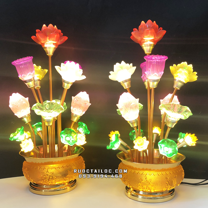 đèn chậu sen nở đẹp với họa tiết hoa lá bông búp