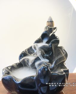 Thác khói trầm hương Phật phong thủy đẹp