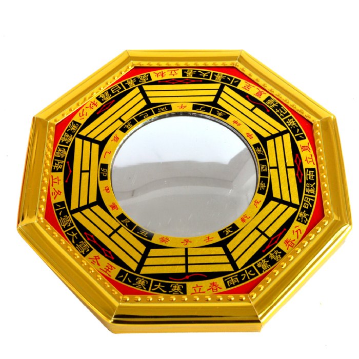Gương bát quái là vật phẩm được sử dụng vô cùng phổ biến trong phong thủy