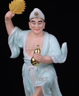 tượng tế công đứng đẹp bằng bột đá xanh ngọc