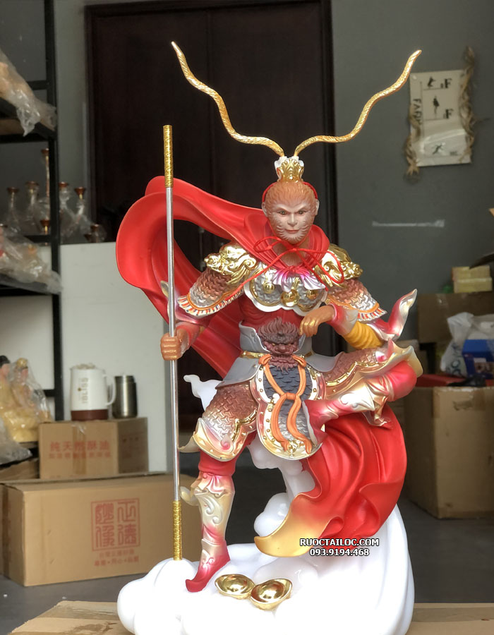 tượng tề thiên đại thánh bằng đá vẽ gấm đẹp