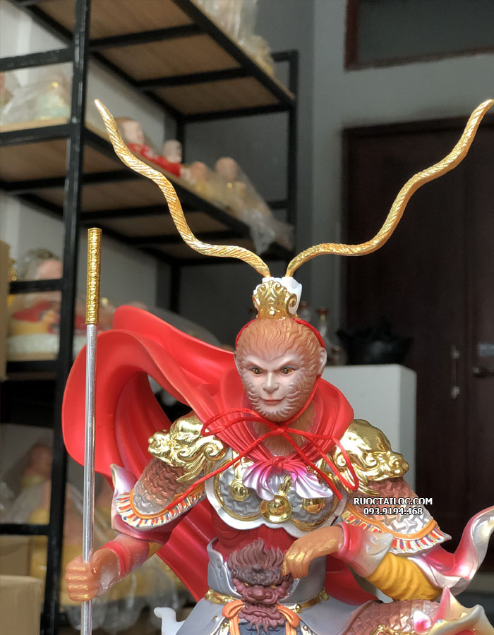 tượng tề thiên đại thánh tôn ngộ không bằng đá vẽ gấm