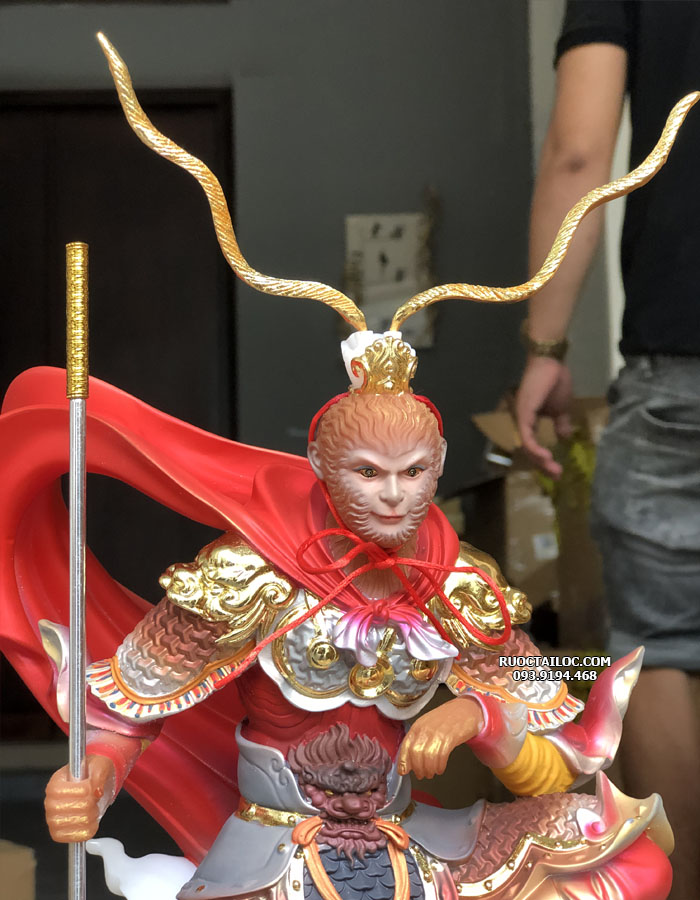 tượng tề thiên đại thánh tôn ngộ không bằng đá vẽ gấm
