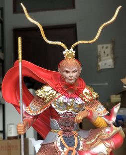 tượng tề thiên đại thánh tôn ngộ không bằng đá vẽ gấm