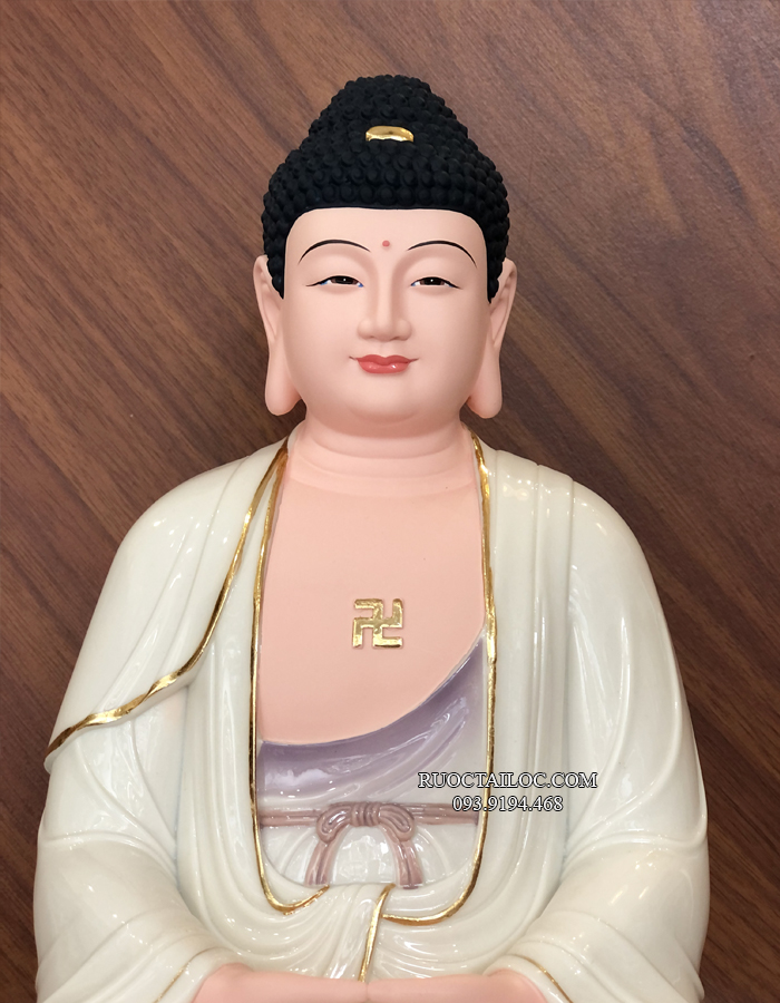 Tượng có diện đẹp, trang nghiêm, thể hiện được nhiều vẻ đẹp và tướng tốt của Đức Phật