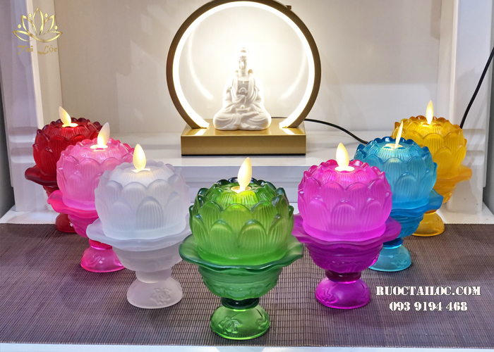 Nến điện tử hoa sen lưu ly thờ cúng đẹp, tiện dụng, an toàn cho bàn thờ Phật