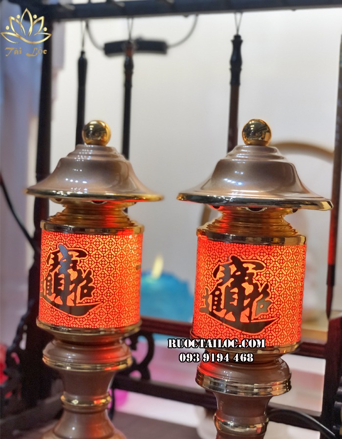 Cặp đèn thờ pha lê chữ Bảo nắp ô thiết kế đẹp, sang trọng nhất tại hcm