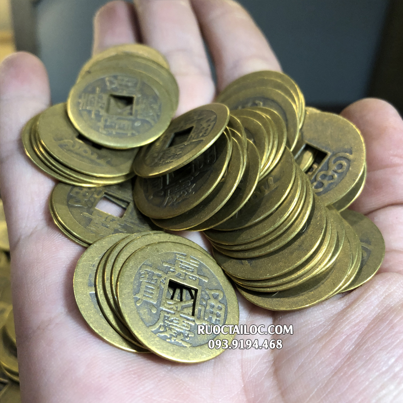 Đồng tiền xu phong thủy âm dương chiêu tài may mắn 
