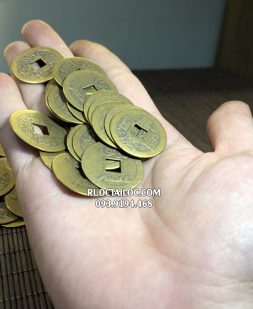 Đồng tiền xu phong thủy âm dương chiêu tài may mắn
