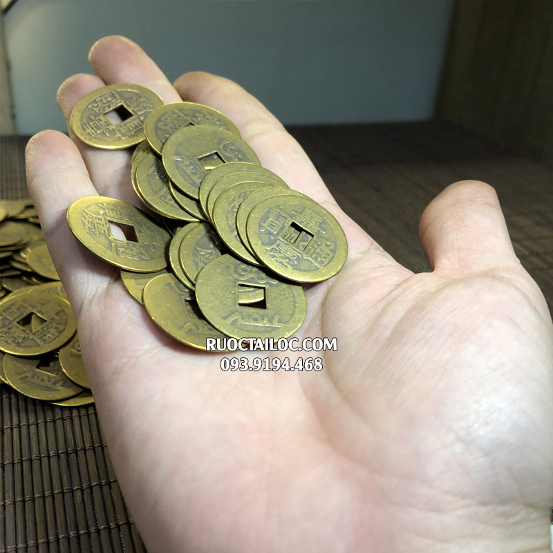Đồng tiền xu phong thủy âm dương chiêu tài may mắn 