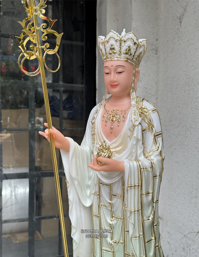 Tượng Địa Tạng Vương Bồ Tát Xanh Ngọc đứng đẹp