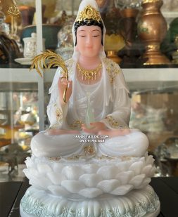 tượng Phật Bà Quan Âm Trắng Viền Đế Xanh QABT-071