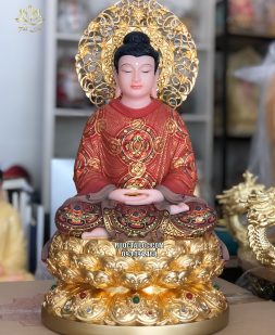 Tượng Phật Thích Ca áo gấm đỏ hào quang vàng