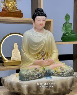 tượng Bổn Sư Thích Ca đá vàng phủ bóng đẹp tại HCM