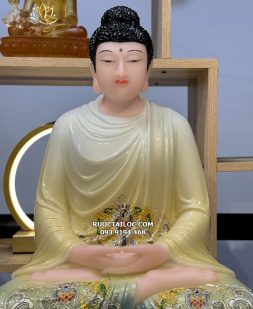 tượng Bổn Sư Thích Ca đá vàng phủ bóng đẹp tại HCM