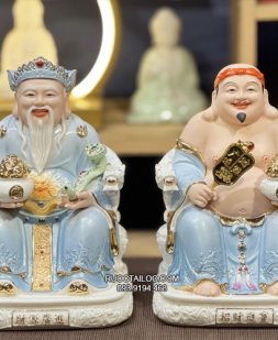 Tượng Ông Địa Thần Tài Bằng Sứ Xanh Đế Vuông