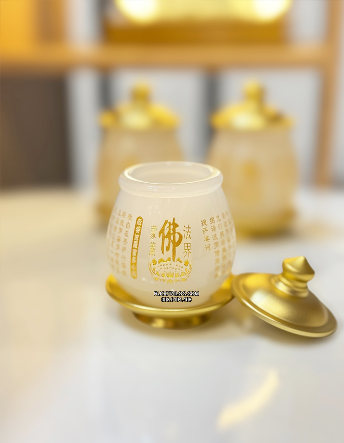 Chum có nắp bằng bột đá khắc tâm kinh chữ Phật