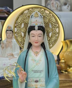 Tượng Quan Âm đứng tòa sen hồng bằng bột đá vẽ gấm cao cấp