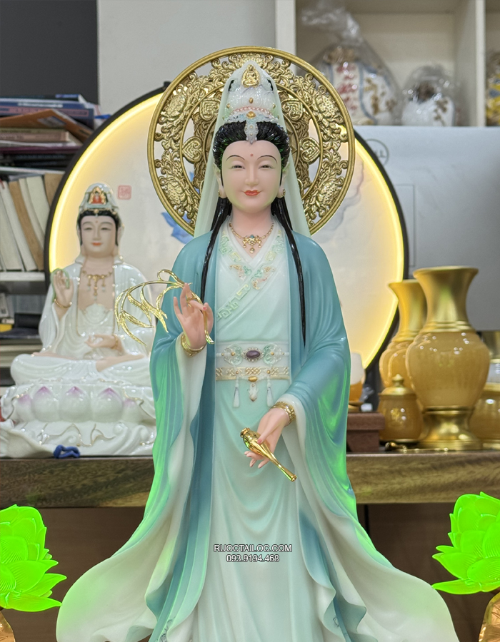 Tượng Quan Âm đứng tòa sen hồng bằng bột đá vẽ gấm cao cấp