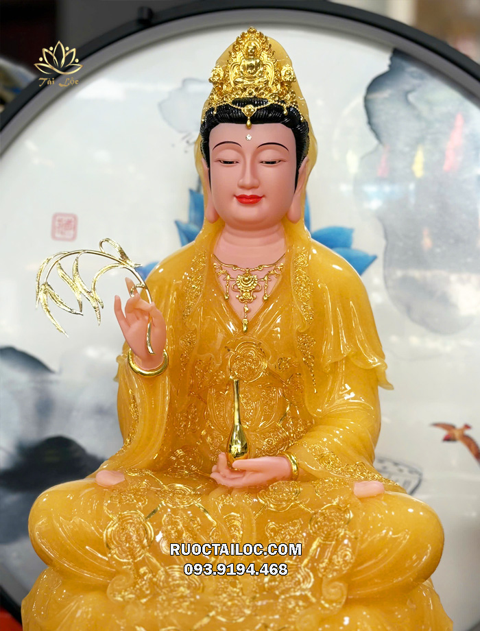 Tượng Quan Âm Bồ Tát áo rũ viền vàng bằng bột đá thạch anh