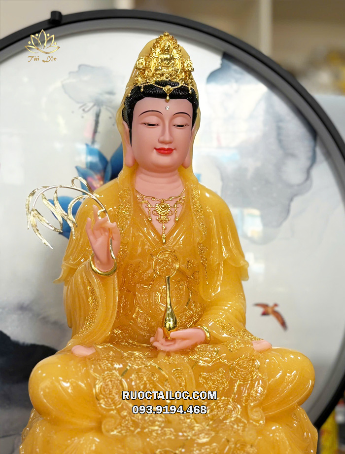 Tượng Quan Âm Bồ Tát áo rũ viền vàng bằng bột đá thạch anh
