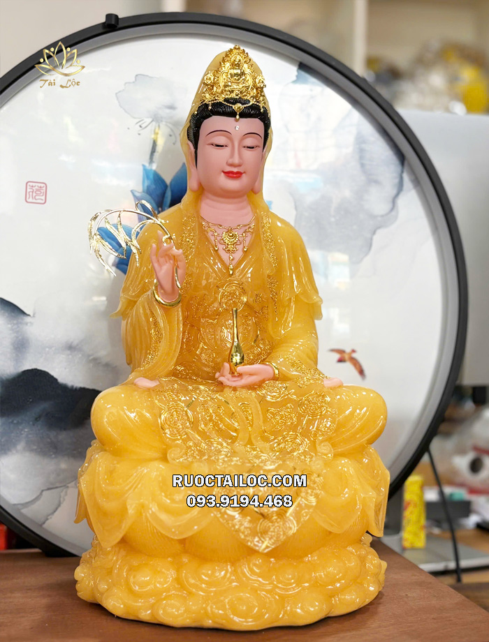 Tượng Quan Âm Bồ Tát áo rũ viền vàng bằng bột đá thạch anh