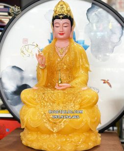 Tượng Quan Âm Bồ Tát áo rũ viền vàng bằng bột đá thạch anh