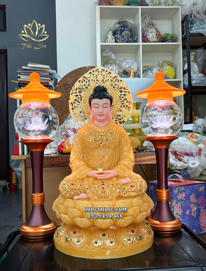Tượng Phật Thích Ca Mâu Ni thạch anh viền vàng hào quang lá đề
