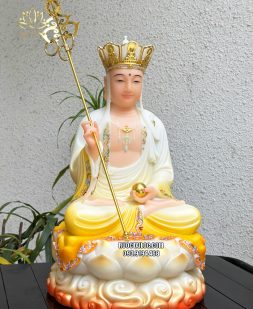 Tượng Địa Tạng Vương Bồ Tát vàng áo rũ đế mây