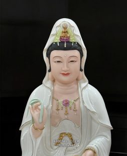 tượng Phật Quan Âm bằng sứ trắng sen hồng đế non nước đẹp nhiều kích thước