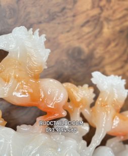 ngựa phong thủy song mã phi thiên đẹp màu cẩm thạch