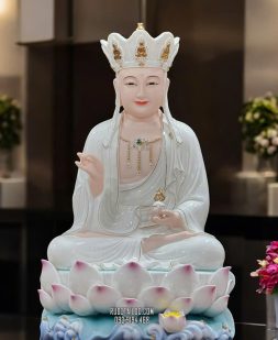 tôn tượng Địa Tạng Vương Bồ Tát bằng sứ trắng hoa sen
