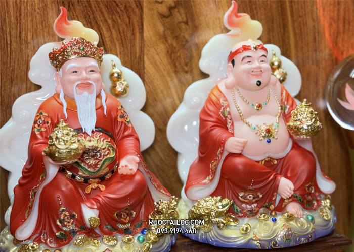 Tượng Ông Địa Thần Tài Đá Đỏ vân phong vẽ gấm đẹp