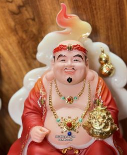 Tượng Ông Địa Thần Tài Đá Đỏ vân phong vẽ gấm đẹp