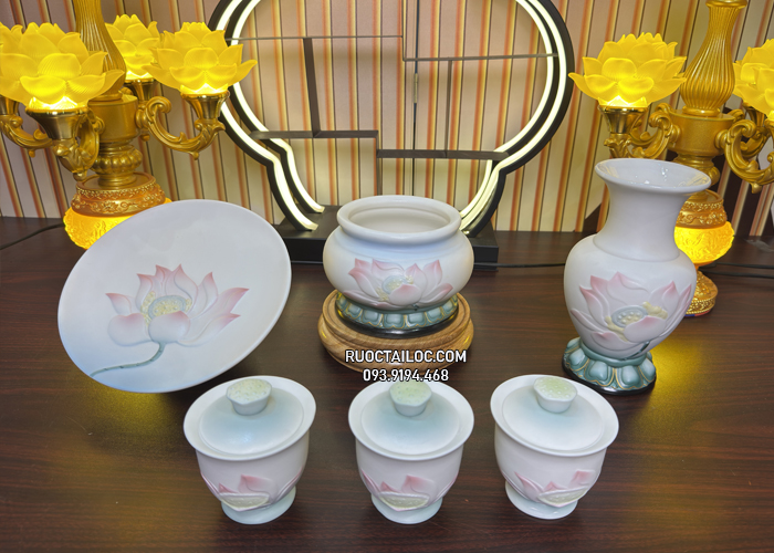trọn bộ đồ thờ cúng bằng sứ hoa sen hồng liên tịnh đế đẹp 