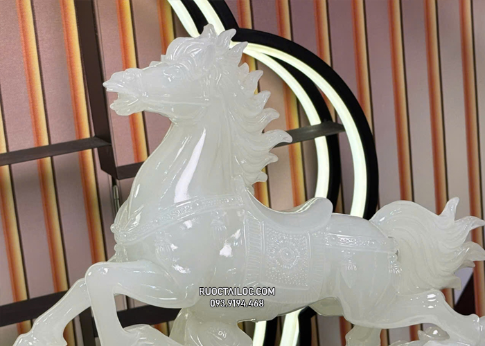 tượng ngựa bạch ngọc phi mã phong thủy đẹp