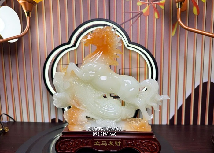 tượng ngựa lập mã bách tài phong thủy tài lộc hút vận