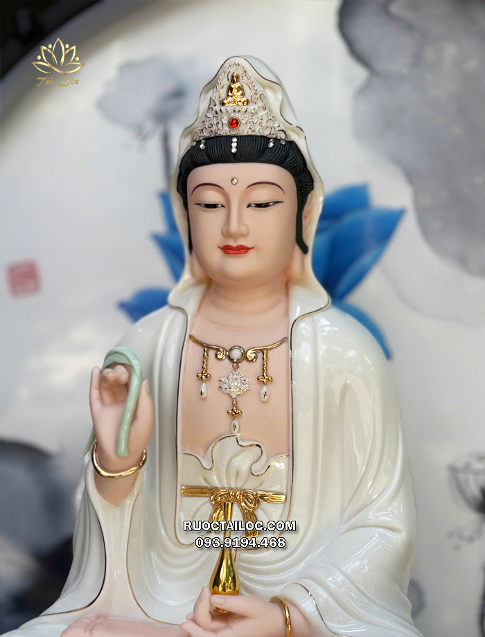 Tượng Quan Âm Bồ Tát đế sen đắp nổi sứ trắng