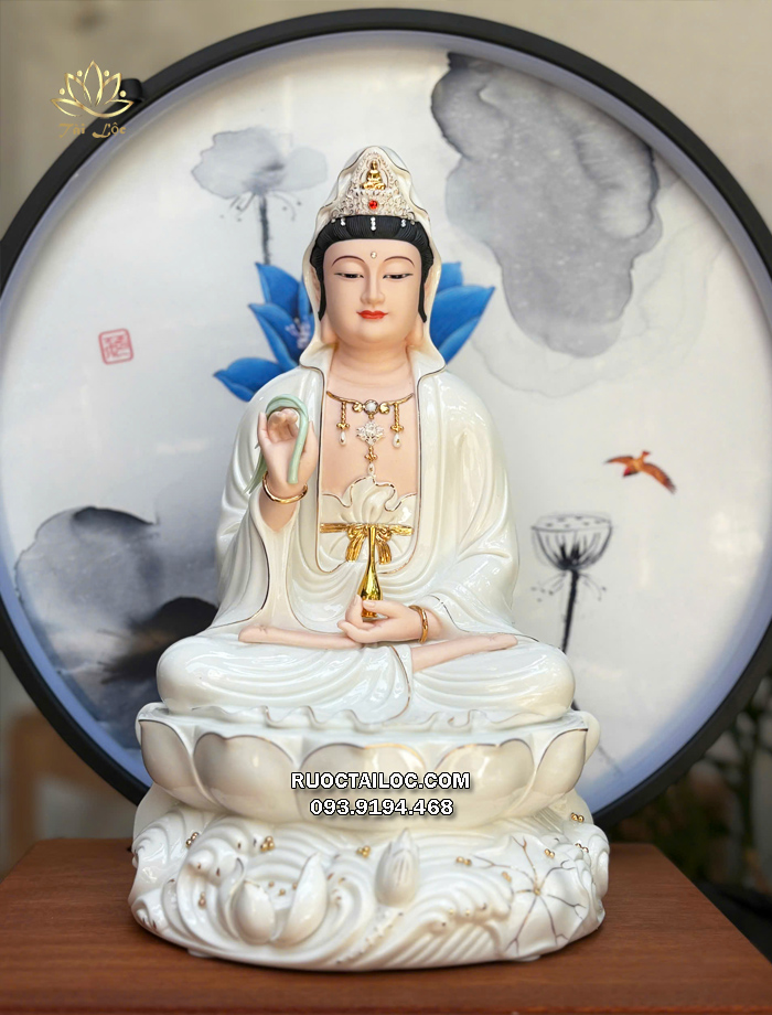 Tượng Quan Âm Bồ Tát đế sen đắp nổi sứ trắng