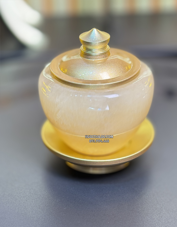 chum nước có nắp thờ cúng bằng đá tự nhiên vàng ngọc đẹp