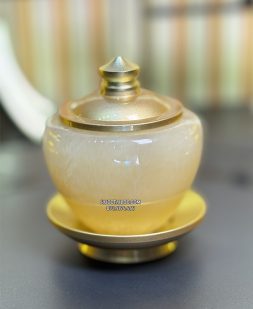 chum nước có nắp thờ cúng bằng đá tự nhiên vàng ngọc đẹp