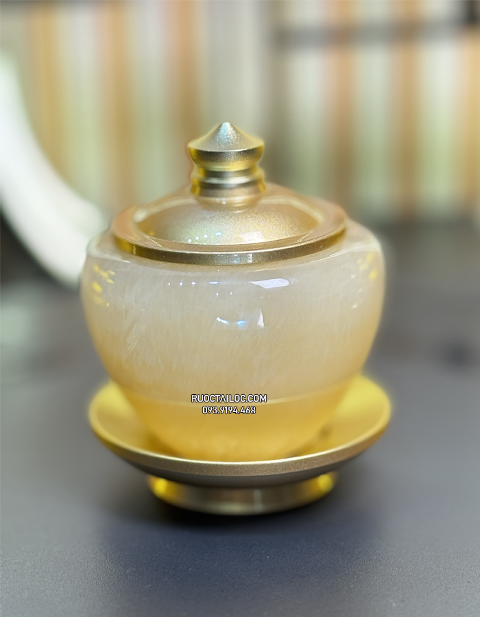 chum nước có nắp thờ cúng bằng đá tự nhiên vàng ngọc đẹp