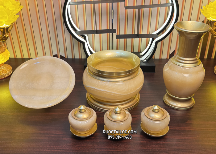 Trọn bộ đồ thờ cúng bằng đá vàng ngọc đẹp