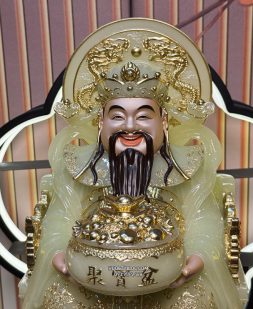 Tượng Thần Tiền bằng bột đá thạch ngọc da đồng có hào quang đẹp