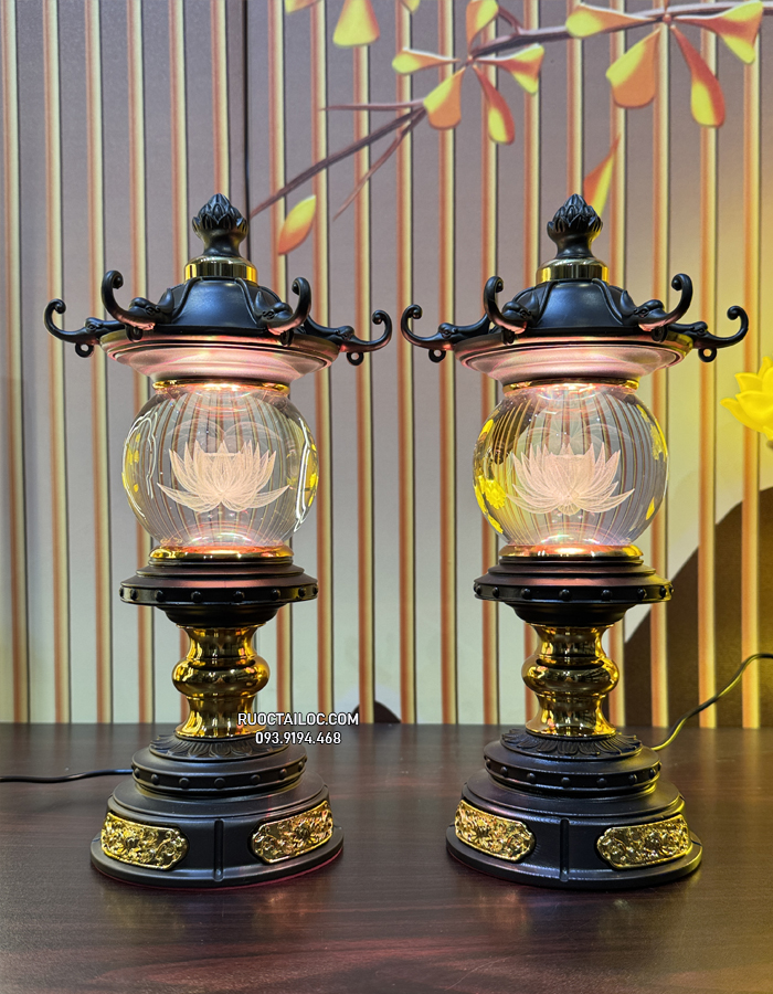 Đèn Thờ Cúng Mái Chùa Thân Hợp Kim Mạ Vàng đẹp