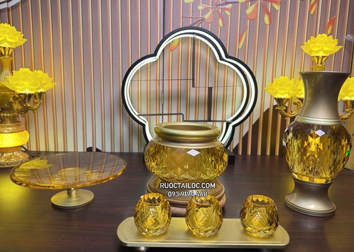 Trọn bộ đồ thờ cúng bằng lưu ly vàng đẹp