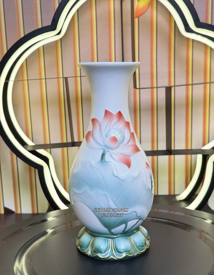bình bông sứ hoa sen xanh đẹp