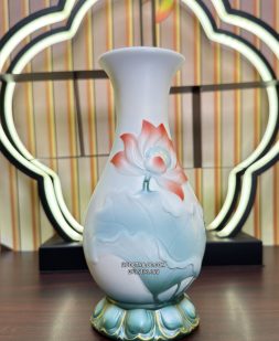 bình bông sứ hoa sen xanh đẹp
